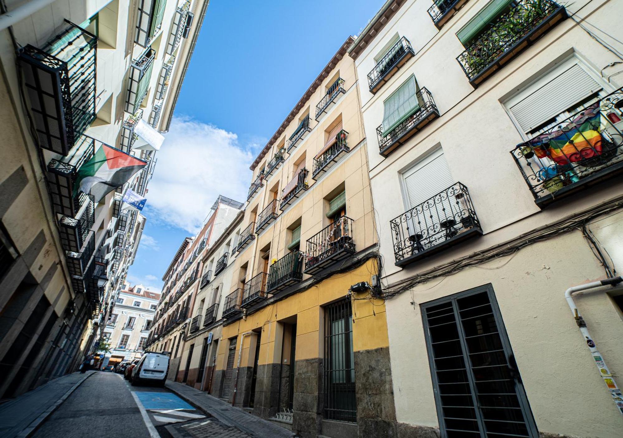New Flat , Modern , Wifi, 10Min Sol, 5 Reina Sofia, Madrid